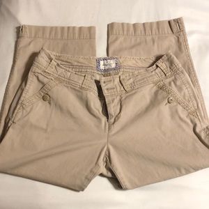 American Eagle capris